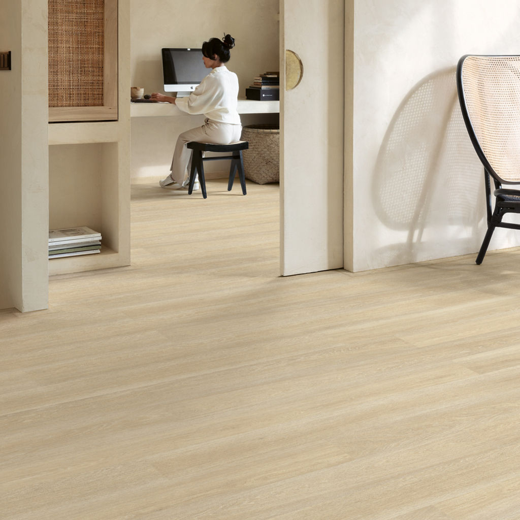 Quick-Step Eligna Estate Oak Beige Laminate Flooring - EL3574
