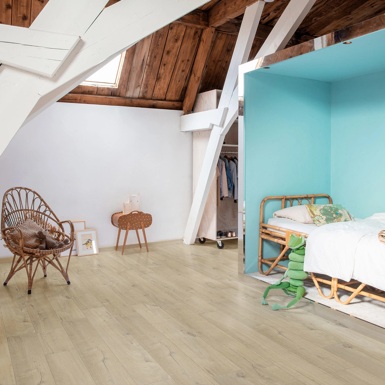 Quick-Step Impressive Ultra Soft Oak Medium Laminate Flooring - IMU1856