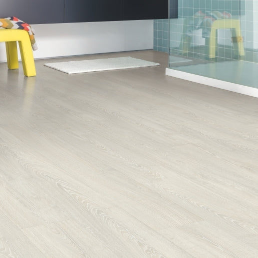 Quick-Step Impressive Ultra Patina Classic Oak Light Laminate Flooring - IMU3559