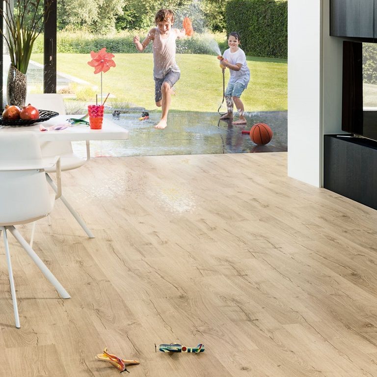 Quick-Step Impressive Classic Oak Beige Laminate Flooring - IM1847