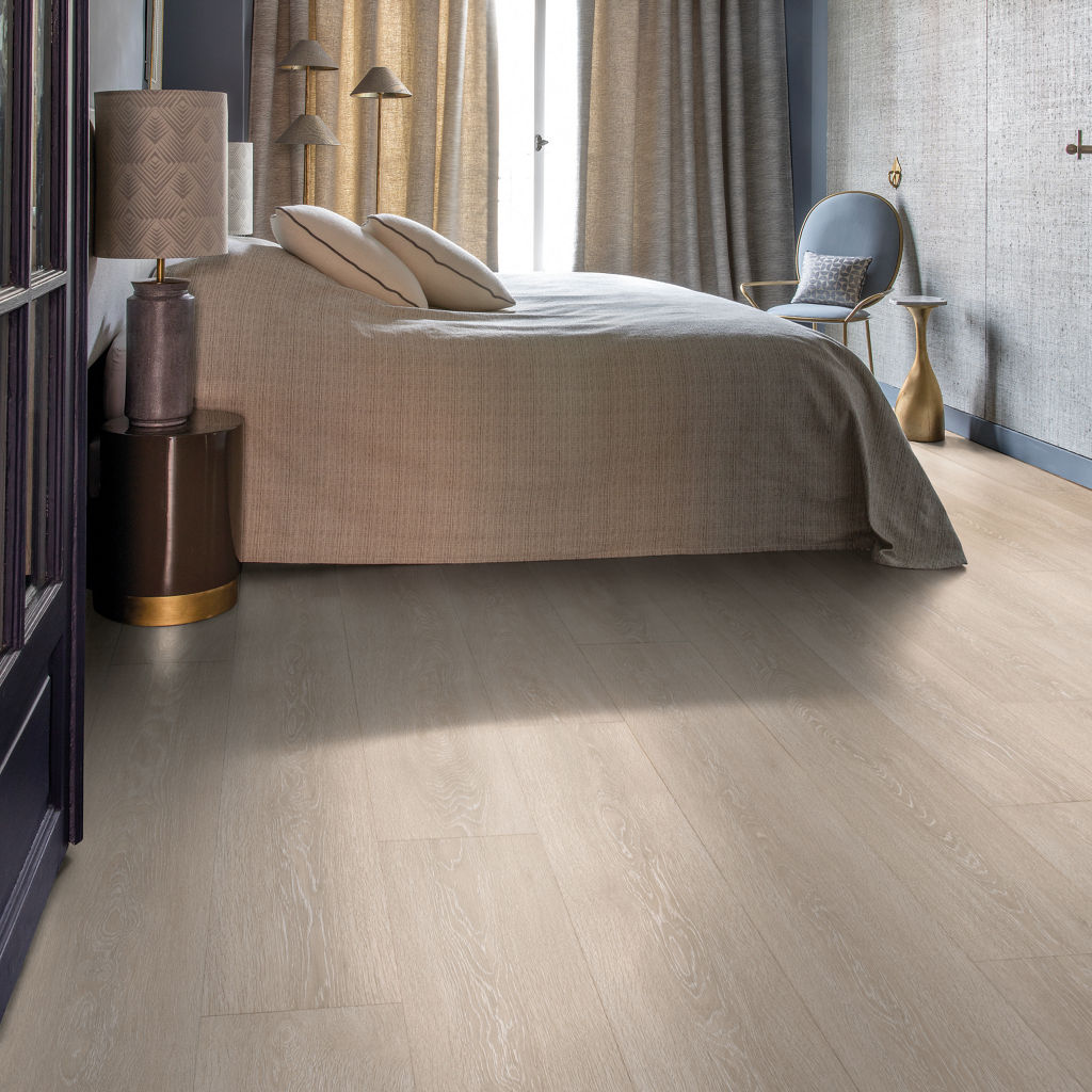 Quick-Step Majestic Very Oak Light Beige Laminate Flooring - MJ3554